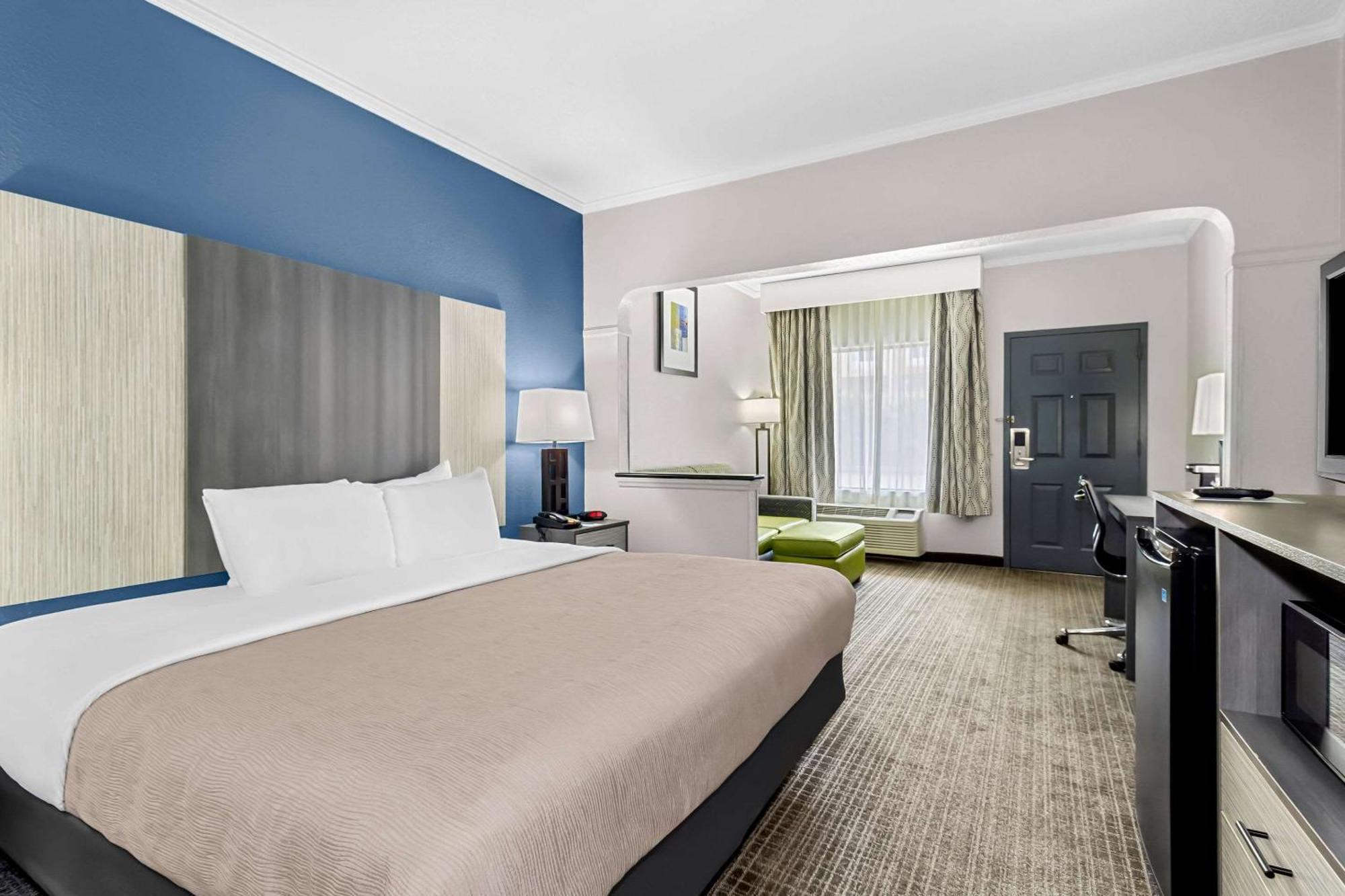 Quality Inn & Suites Florence Civic Center Extérieur photo
