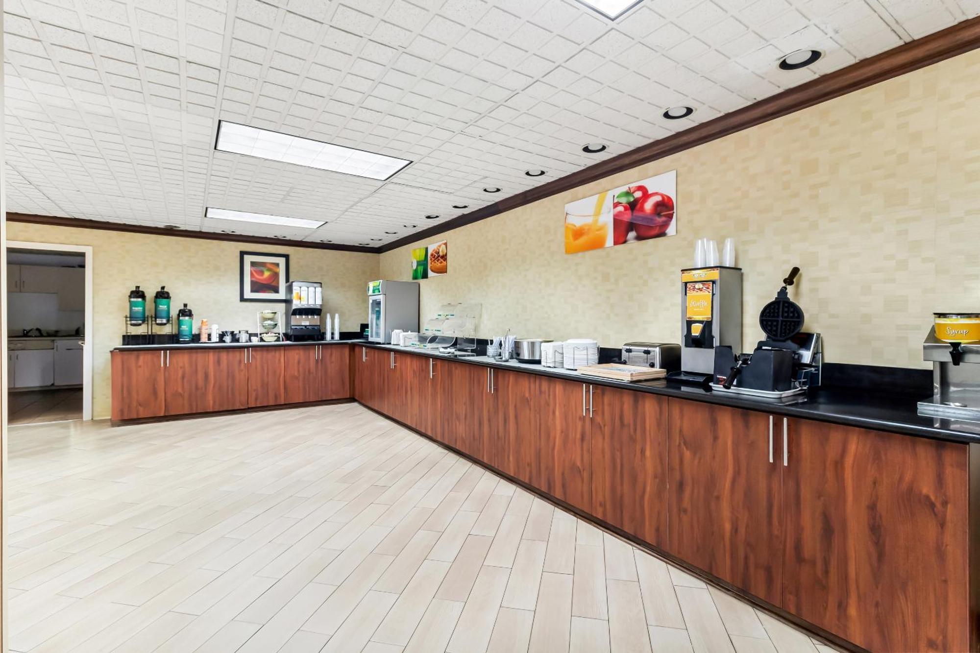 Quality Inn & Suites Florence Civic Center Extérieur photo