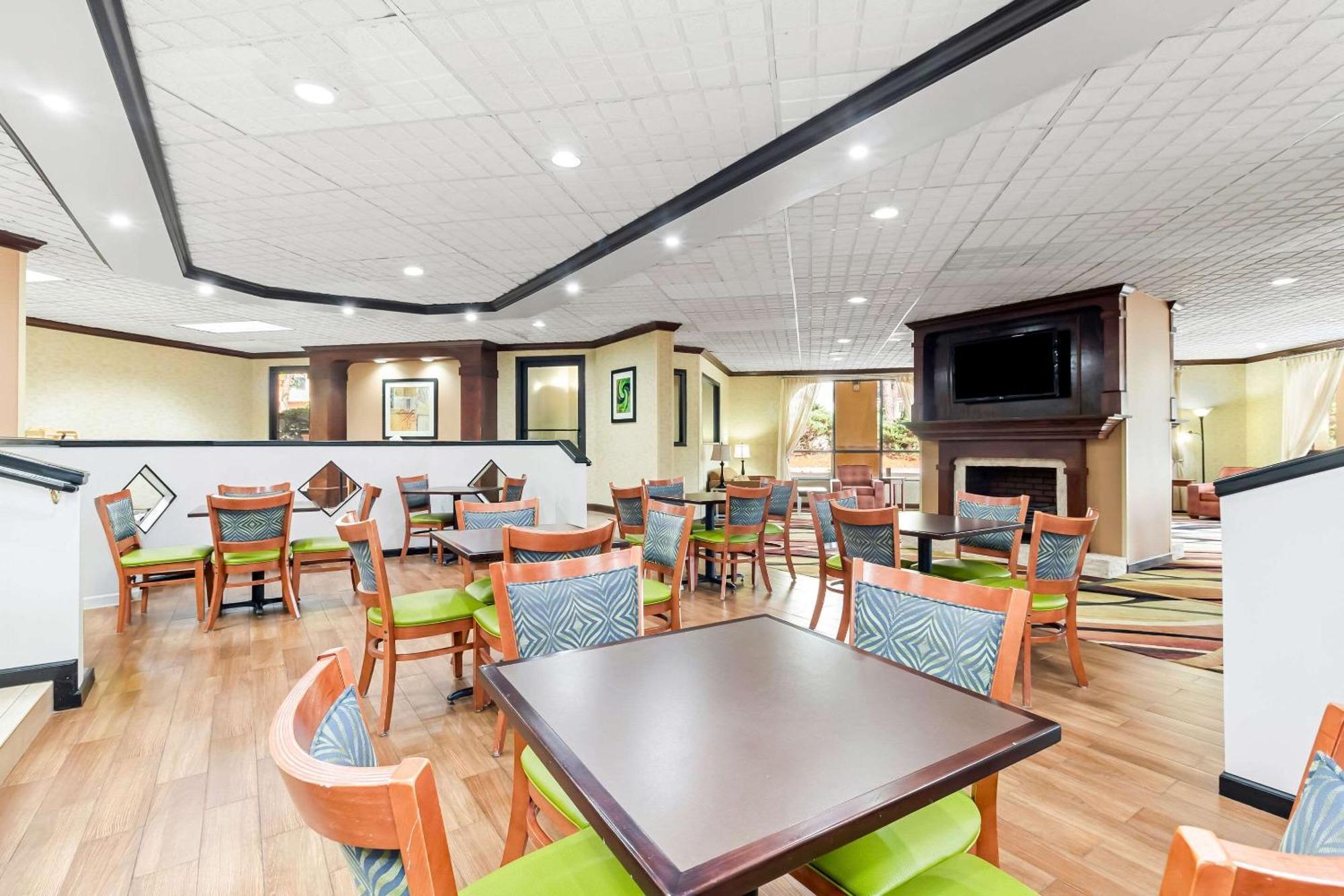 Quality Inn & Suites Florence Civic Center Extérieur photo