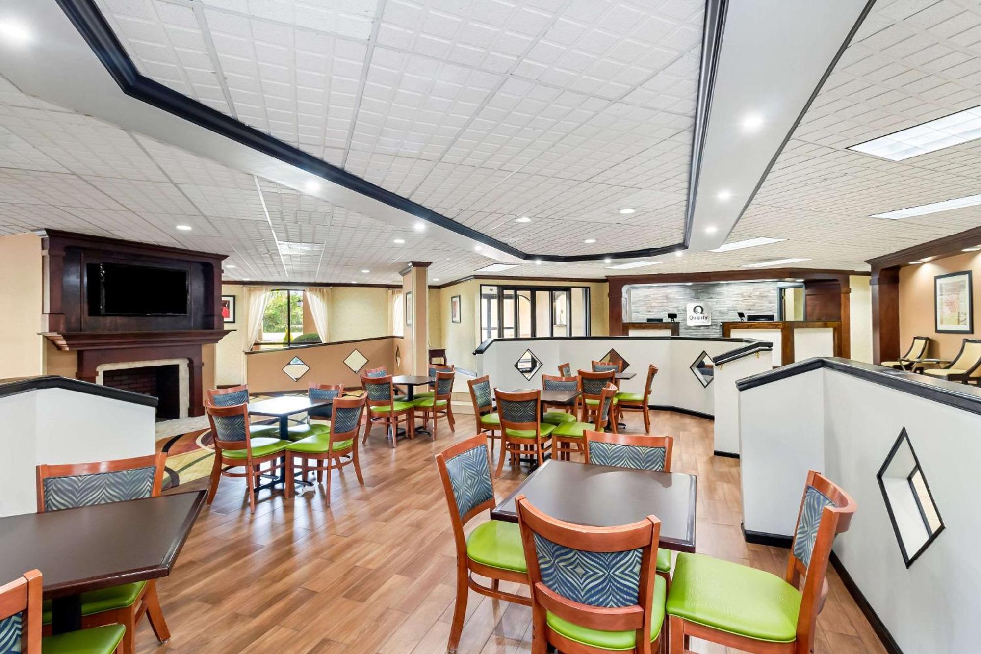 Quality Inn & Suites Florence Civic Center Extérieur photo