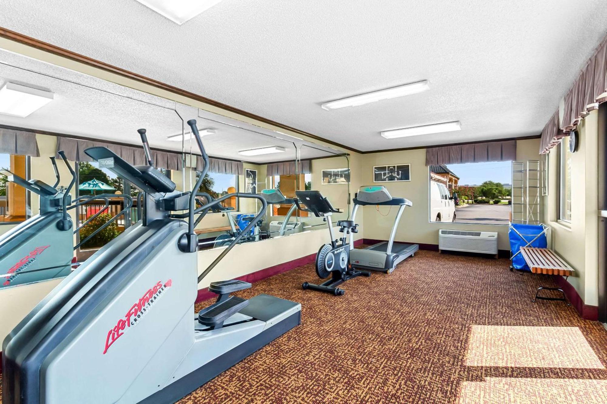 Quality Inn & Suites Florence Civic Center Extérieur photo