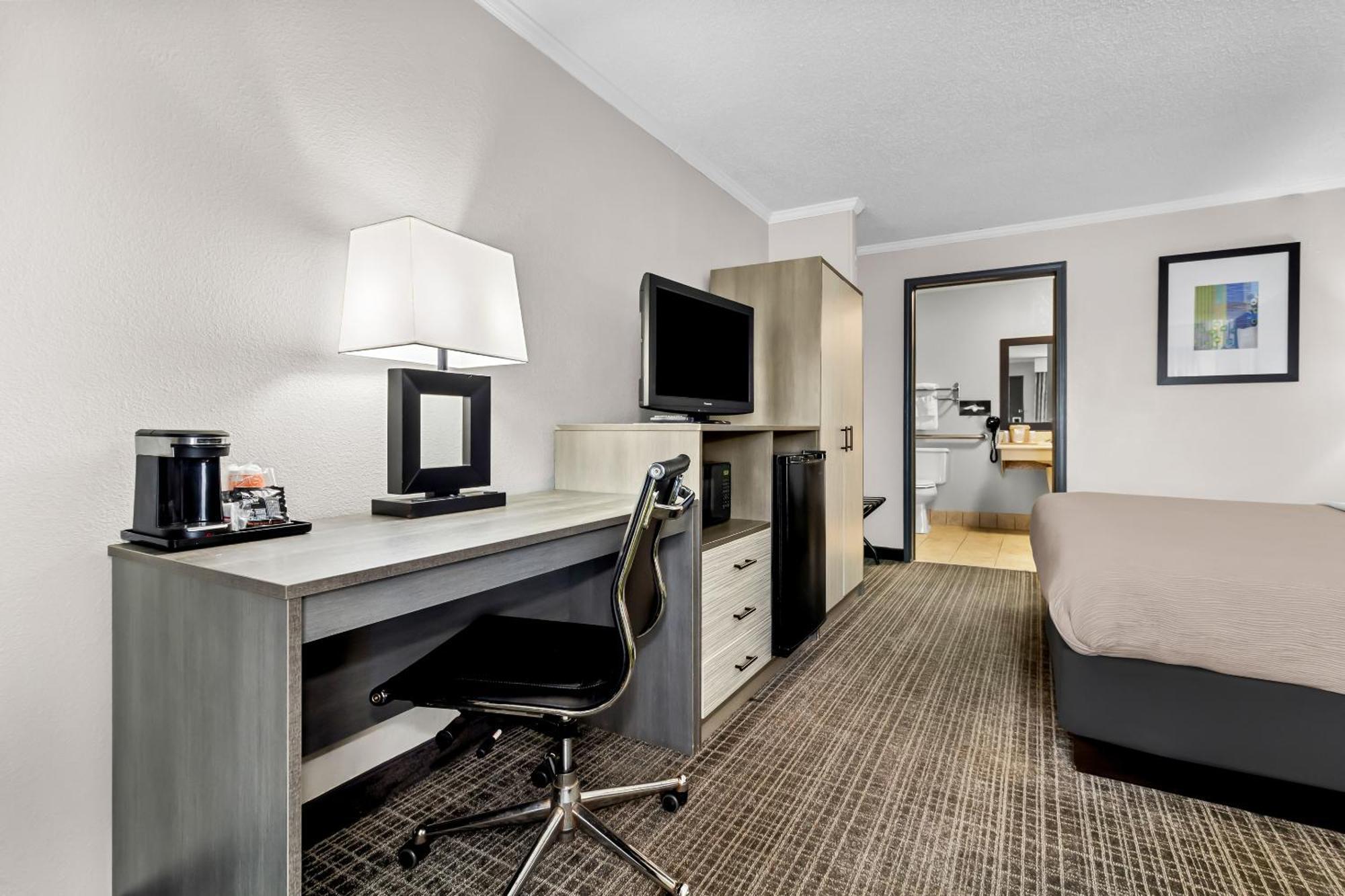 Quality Inn & Suites Florence Civic Center Extérieur photo