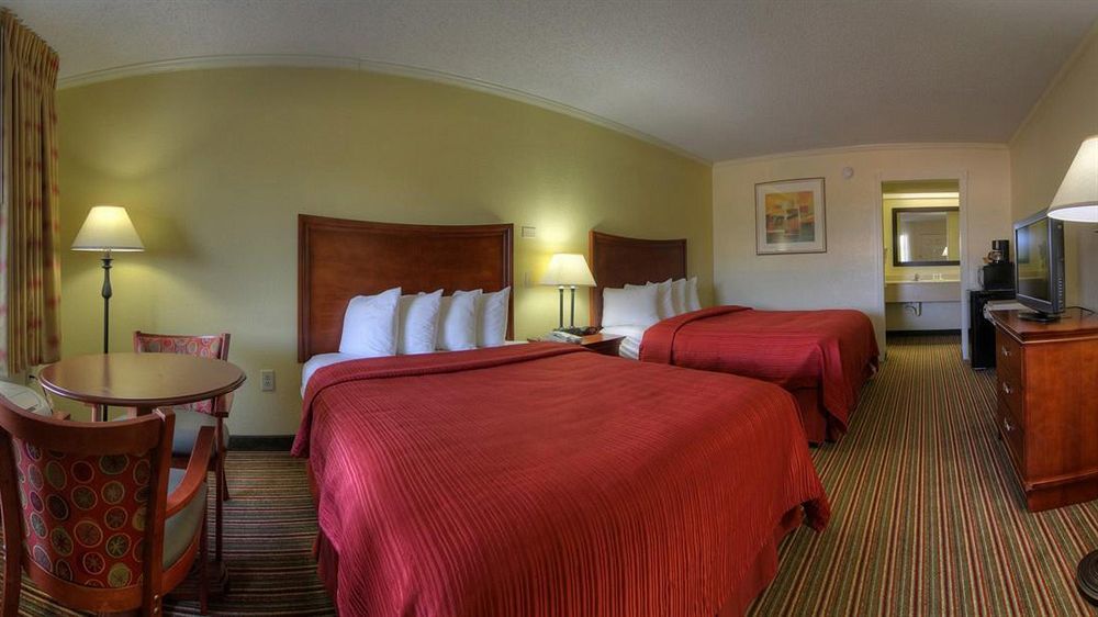 Quality Inn & Suites Florence Civic Center Extérieur photo