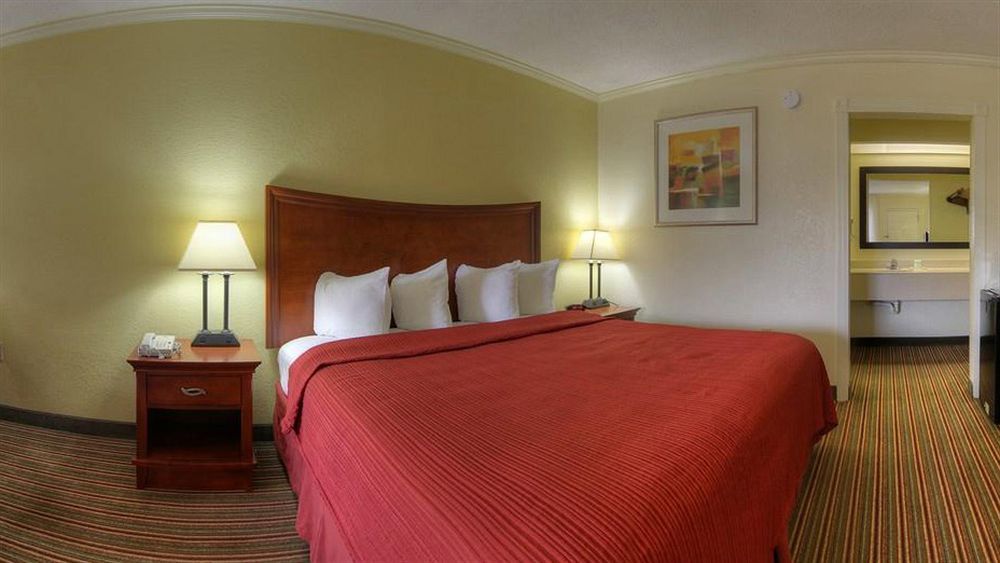 Quality Inn & Suites Florence Civic Center Extérieur photo