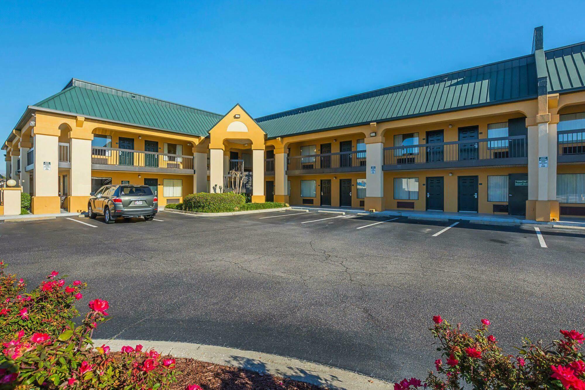 Quality Inn & Suites Florence Civic Center Extérieur photo